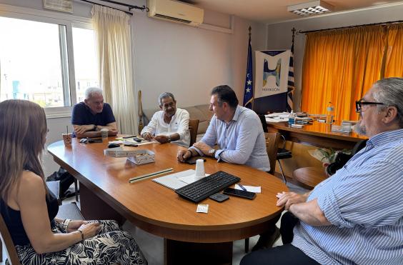 Συνάντηση του Δημάρχου Ηρακλείου με τον Πρόεδρο του Εμπορικού Συλλόγου Ηρακλείου