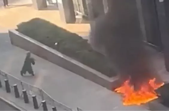 τσεκούρια, όπλα