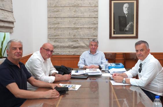 Συνάντηση του Περιφερειάρχη Κρήτης με τον Πρύτανη του Πανεπιστημίου Κρήτης και τον Πρόεδρο του ΙΤΕ