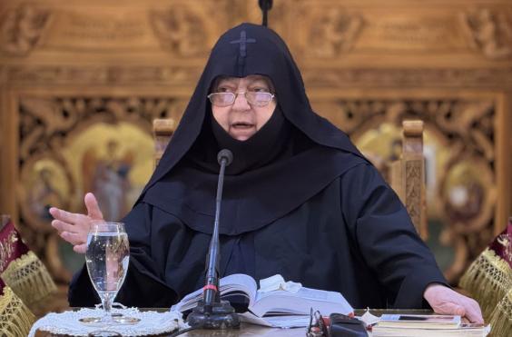 ΓΕΡΟΝΤΙΣΣΑ ΧΡΥΣΟΒΑΛΑΝΤΗ