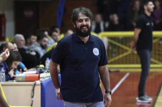 πετρακησ