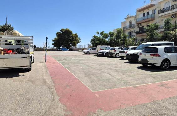 πάρκινγκ σχολείο άγιος νικόλαος