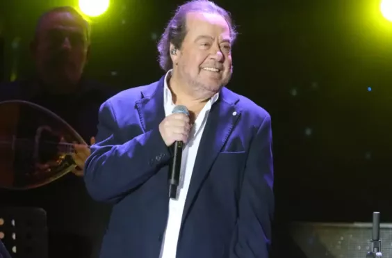 Πάριος