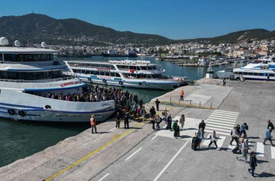 λέσβος τούρκοι τουρίστες