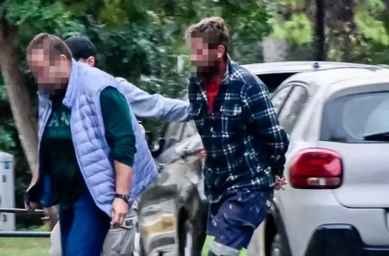 αιματηρή επίθεση στο Λαύριο 