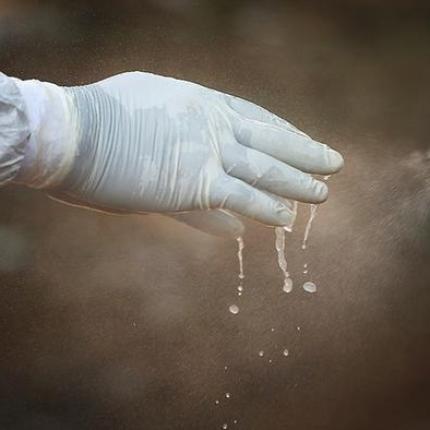 ΠΟΥ: Ξεπέρασαν τους 7.500 οι νεκροί από τον Έμπολα