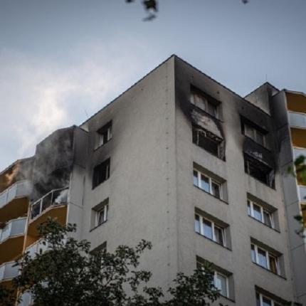τσεχία φωτιά πολυκατοικία