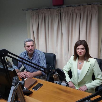 Η κ.Κατερίνα Νοτοπούλου με τον δημοσιογράφο Λευτέρη Βαρδάκη