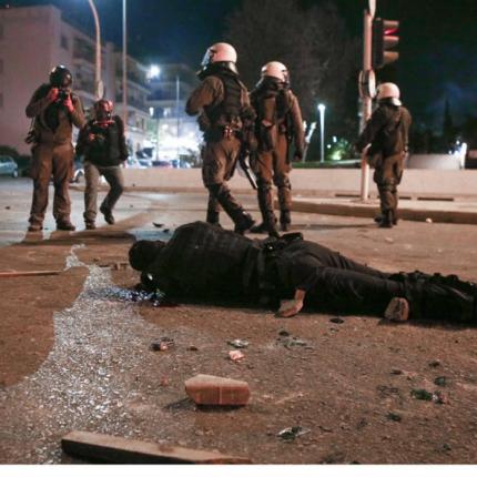 αστυνομια νεα σμυρνη τραυματιας αστυνομικος