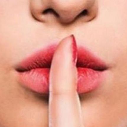 γυναίκα σιωπή