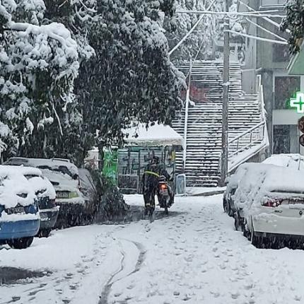 delivery χιόνια