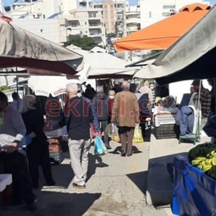 Ο καλός καιρός και η ανάγκη των πολιτών να προμηθευτούν τα απαραίτητα και για το Σαρακοστιανό τραπέζι, έφερε αυτές τις εικόνες.
