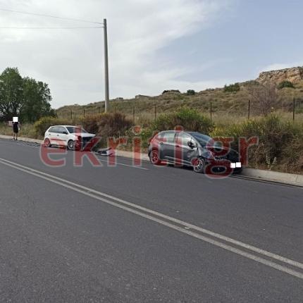 ευτυχώς μόνο υλικών ζημιών το τροχαίο