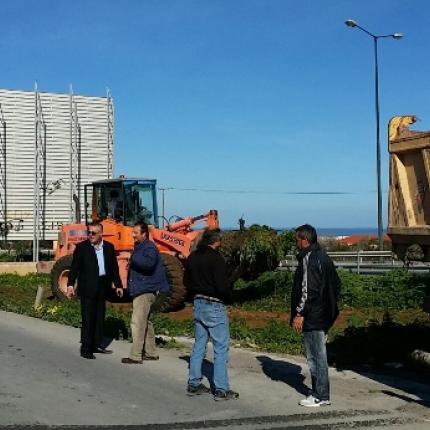 5 φορτηγά μπάζα απομάκρυναν από τον καταυλισμό των αθίγγανων της Αλικαρνασσού