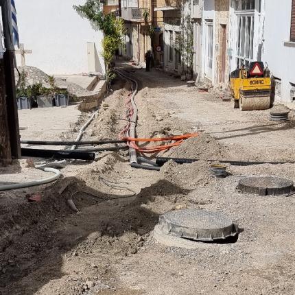 Οι κάτοικοι διαμαρτύρονται για την καθυστέρηση στην εκτέλεση του έργου.