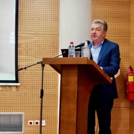 Ο Περιφερειάρχης Σταύρος Αρναουτάκης