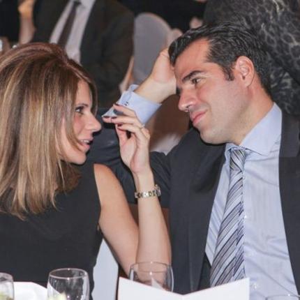 θάνος πλεύρης σύζυγος