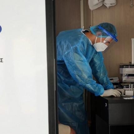 κλιμάκια του ΕΟΔΥ πραγματοποιούν rapid test 