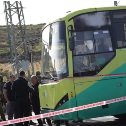 πυροβολισμοί και μαχαιρώματα στη Δυτική όχθη 