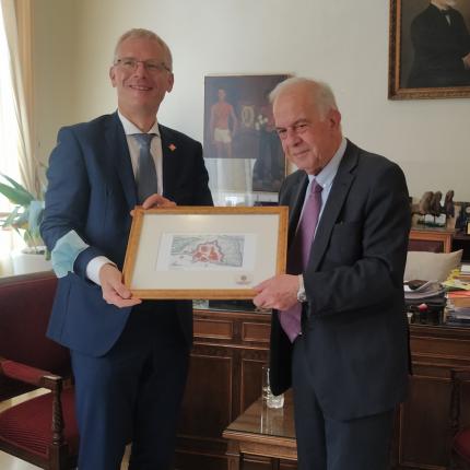 πρεσβης ελβετιας λαμπρινος