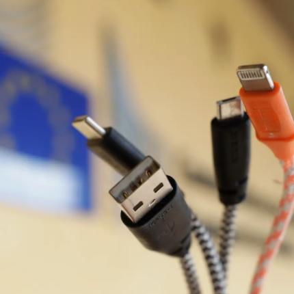 Κοινός φορτιστής για όλες τις συσκευές στην Ευρώπη μέχρι το 2024