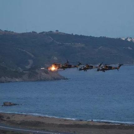 Ελικόπτερα και πραγματικά πυρά από κορβέτες στην άσκηση EFES 2022 