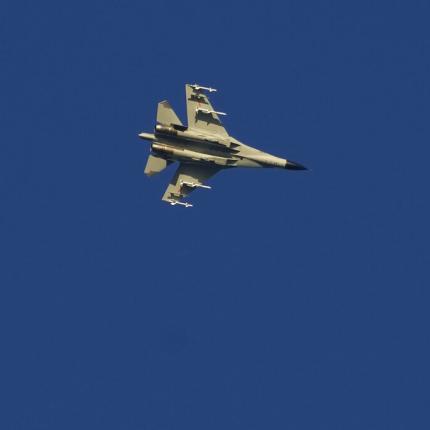 Κινεζικά πολεμικά αεροσκάφη πέταξαν πάνω από τη μέση γραμμή στα Στενά της Ταϊβάν