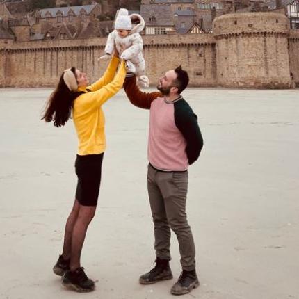 Μωρό ταξιδεύει ανά τον κόσμο