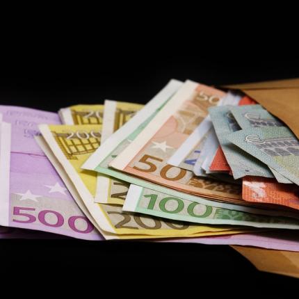 εισφορά αλληλεγγύης