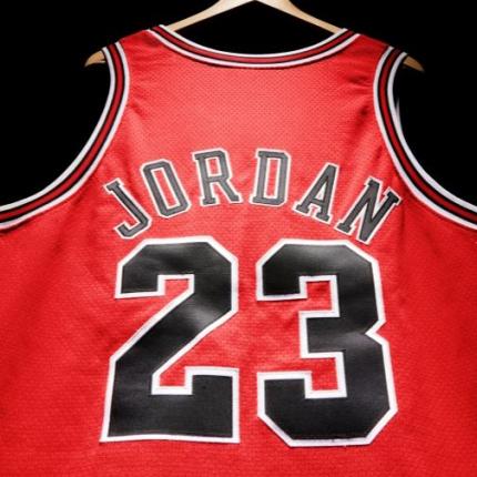 ΦΑΝΕΛΑ ΤΖΟΡΝΤΑΝ