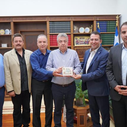 Συνάντηση Περιφερειάρχη Κρήτης με εκπροσώπους της Πανελλήνιας Ομοσπονδίας Ενώσεων Στρατιωτικών