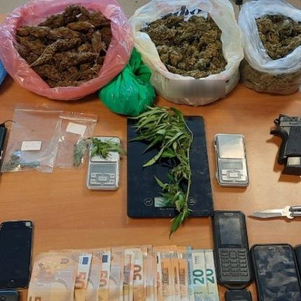Ξεπάτωσαν ...εγκληματική οργάνωση που καλλιεργούσε χασίς