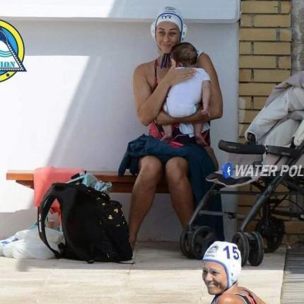 ΠΟΛΙΣΤΡΙΑ ΜΕ ΜΩΡΟ