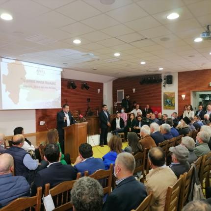  Βασίλης Κεγκέρογλου