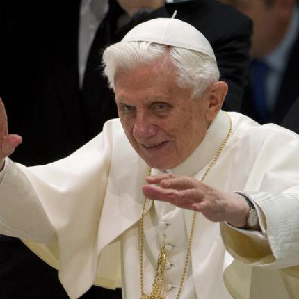 Πέθανε ο πρώην Πάπας Βενέδικτος σε ηλικία 95 ετών