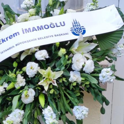 Aνθοδέσμη έστειλε ο Δήμαρχος Κωνσταντινούπολης Εκρέμ Ιμάμογλου στο Οικουμενικό Πατριαρχείο
