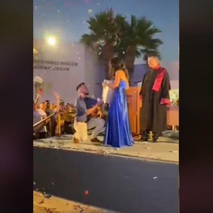 πρόταση γάμου