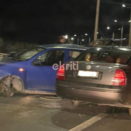 Σφοδρή σύγκρουση αυτοκινήτων