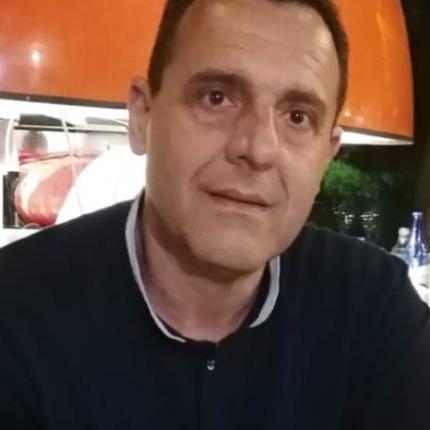 νίκος παπανικολάου