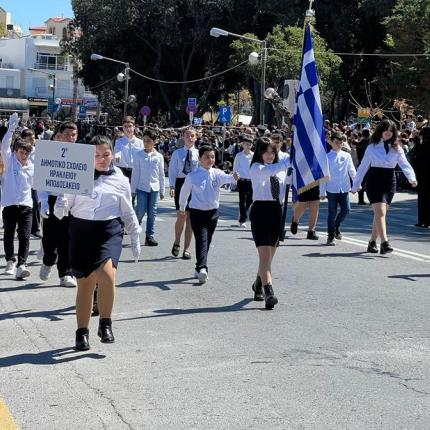 παρέλαση ηράκλειο 25η μαρτίου