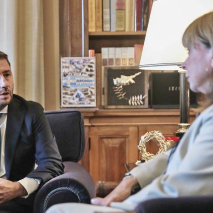 Ανδρουλάκης Σακελλαροπούλου