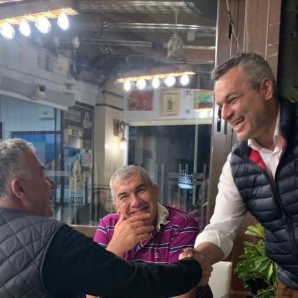 χάρης μαμουλάκης