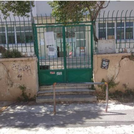 Ηράκλειο: Θα ασχοληθεί κανείς με το σχολείο - ερείπιο;