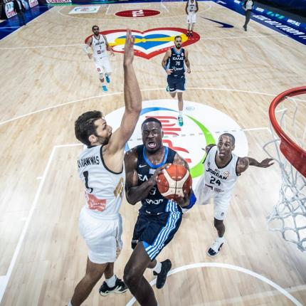 ΕΛΛΑΔΑ ΜΠΑΣΚΕΤ