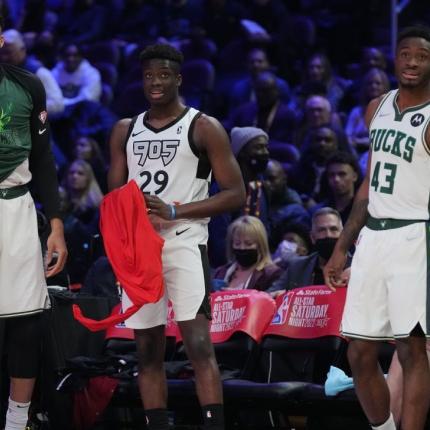 ΑΝΤΕΤΟΚΟΥΝΜΠΟ