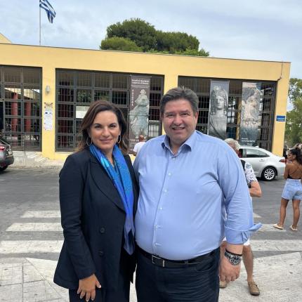 Συνάντηση του Μ. Καραμαλάκη με την υπουργό Τουρισμού Όλγα Κεφαλογιάννη