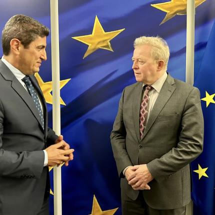 Συνάντηση Λευτέρη Αυγενάκη με τον Ευρωπαίο Επίτροπο Γεωργίας