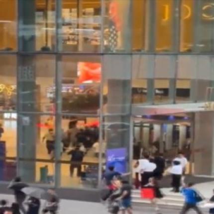 ταιλανδη - πυροβολισμοί σε εμπορικό 