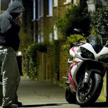 κλοπή μηχανή