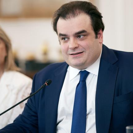 Πιερρακάκης σχολεία